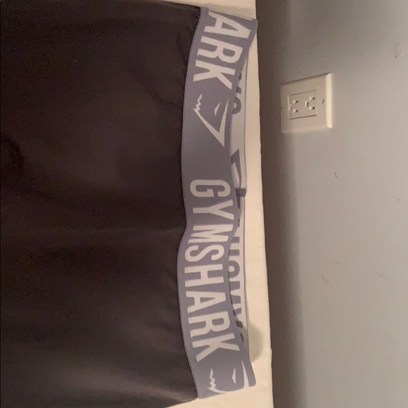 Seamless gym shark leggings never worn! - Picture 2 of 3